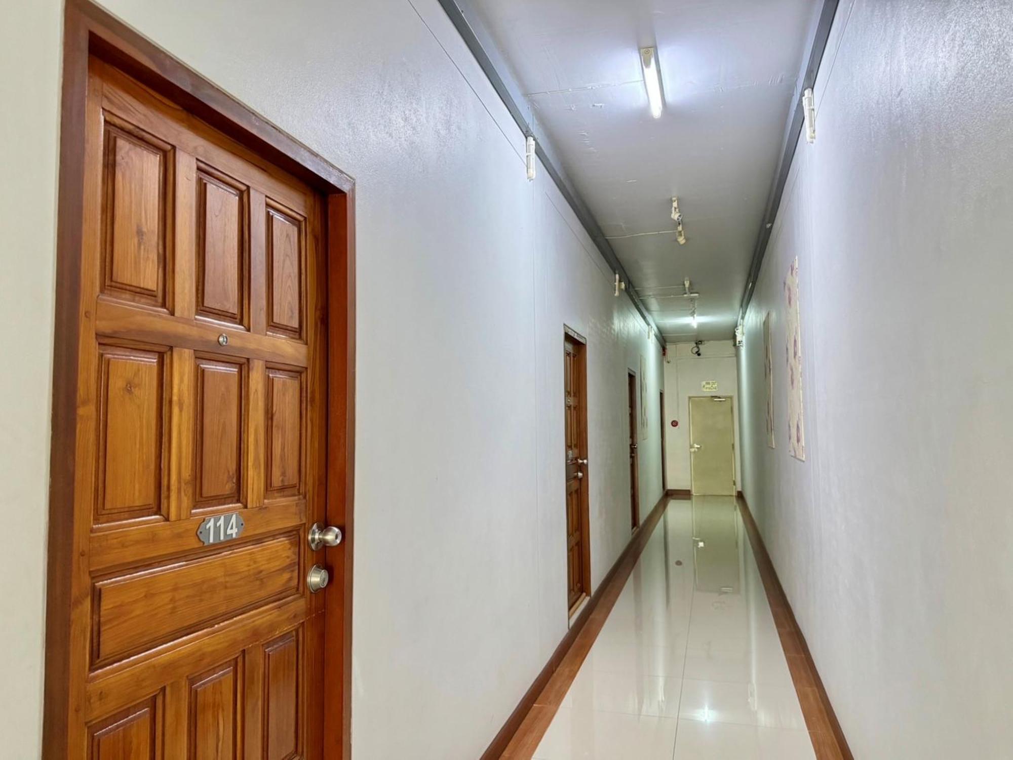 Nicha Residence Hotel Bangkok Zewnętrze zdjęcie