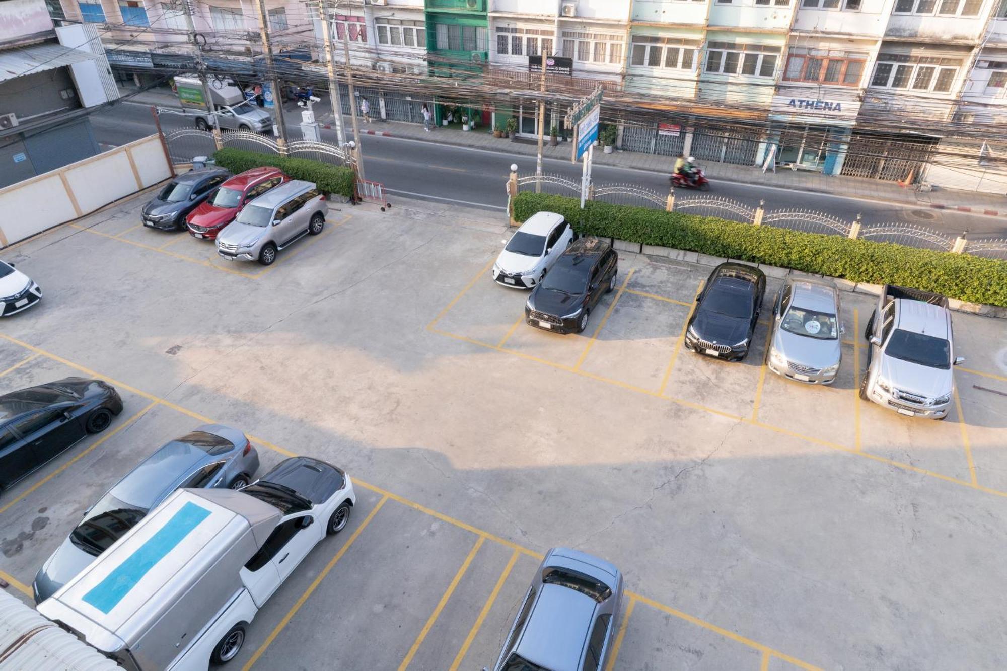 Nicha Residence Hotel Bangkok Zewnętrze zdjęcie