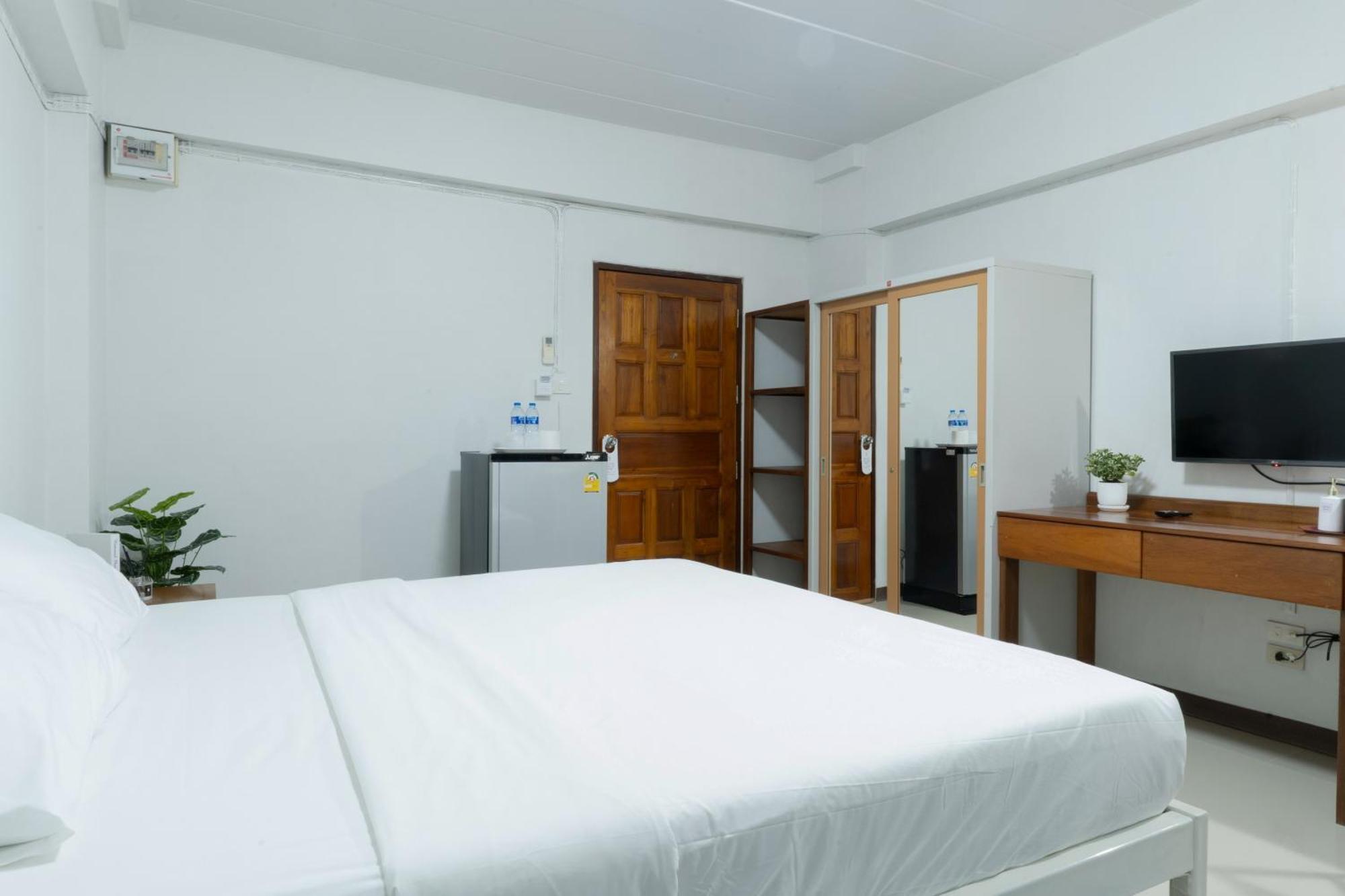 Nicha Residence Hotel Bangkok Zewnętrze zdjęcie